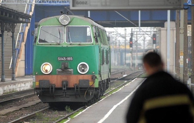 Puste perony, nieliczni podróżni i komunikaty podawane przez megafon o kolejnych pociągach odwołanych z powodu strajku. Tak wygląda w Poznaniu