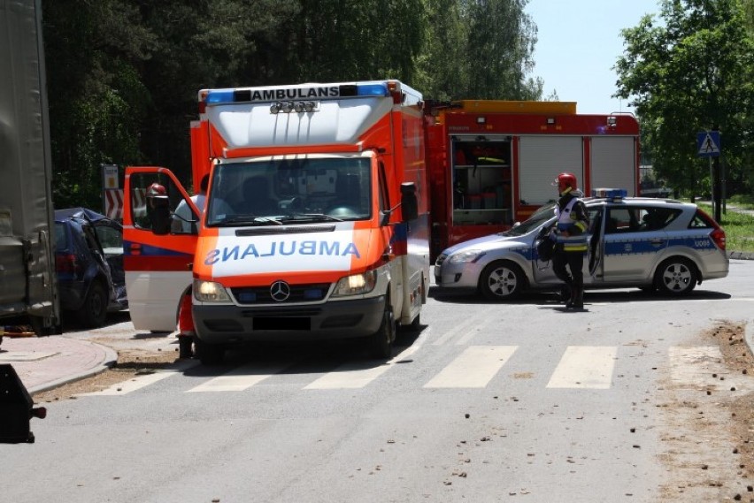 Wypadek w Bielsku na skrzyżowaniu ulic Romana Ratajczaka i...