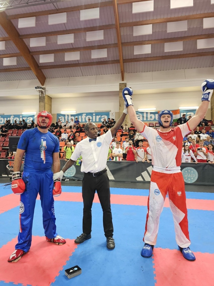To pierwsze mistrzostwa Świata w kickboxingu dla sportowego...