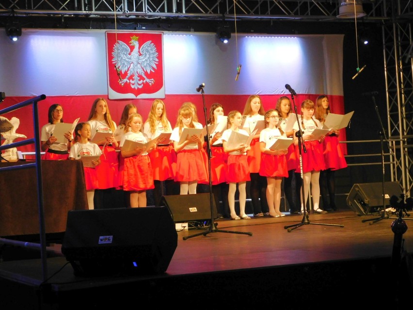 W wałbrzyskiej Starej Kopalni odbył się koncert "Od wolności do niepodległości" (ZDJĘCIA)