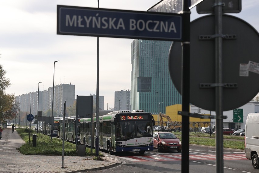 Północ Krakowa stanęła w korkach. Winne zmiany i utrudnienia w związku z budową tramwaju do Mistrzejowic