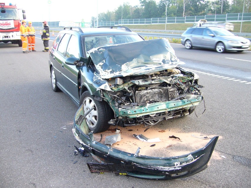 Wypadek na A1 w Żorach. Obywatel Czech zasnął za kierownicą