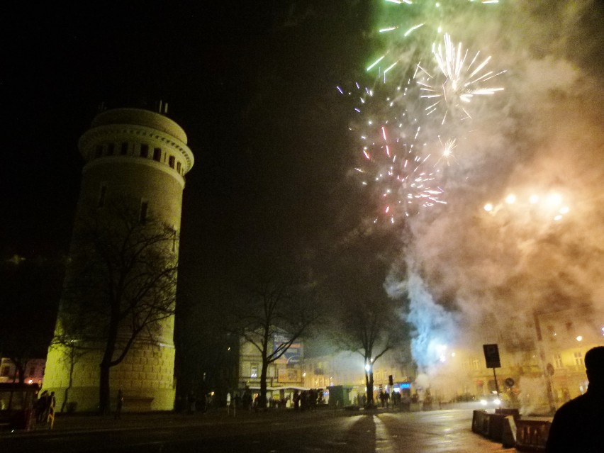 "Miejski" pokaz fajerwerków w Piotrkowie rozpoczął się równo...
