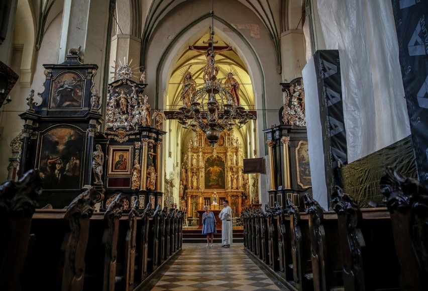 Po 643 dniach wierni znów wrócą do bazyliki św. Mikołaja. "To uczucie, jakby ktoś bliski obudził się ze śpiączki".