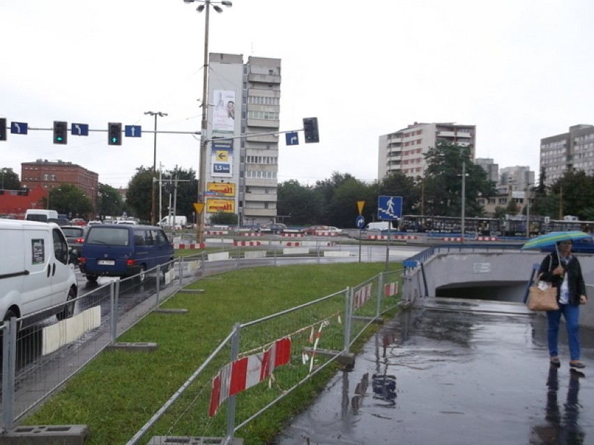 Nowe przejście dla pieszych na ul. Legnickiej ( ZDJĘCIA)