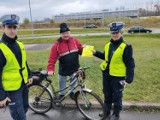 Policyjna akcja „Bezpieczny cyklista”. Wśród kierujących samochodami mundurowi zatrzymali 35 osób