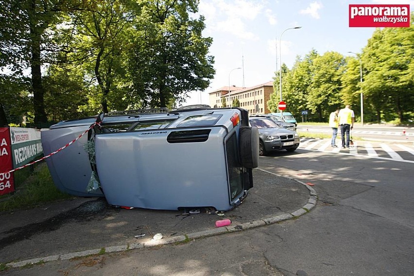 Wałbrzych: Wypadek na ulicy Chrobrego [ZDJĘCIA]