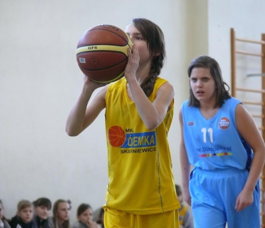 Koszykówka - Żaczki zakończyły sezon w Skierniewicach