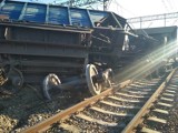 Wypadek pociągu towarowego w Strzelcach Opolskich. 3,2 mln zł strat. Komisja badań wypadków kolejowych ustaliła przyczynę