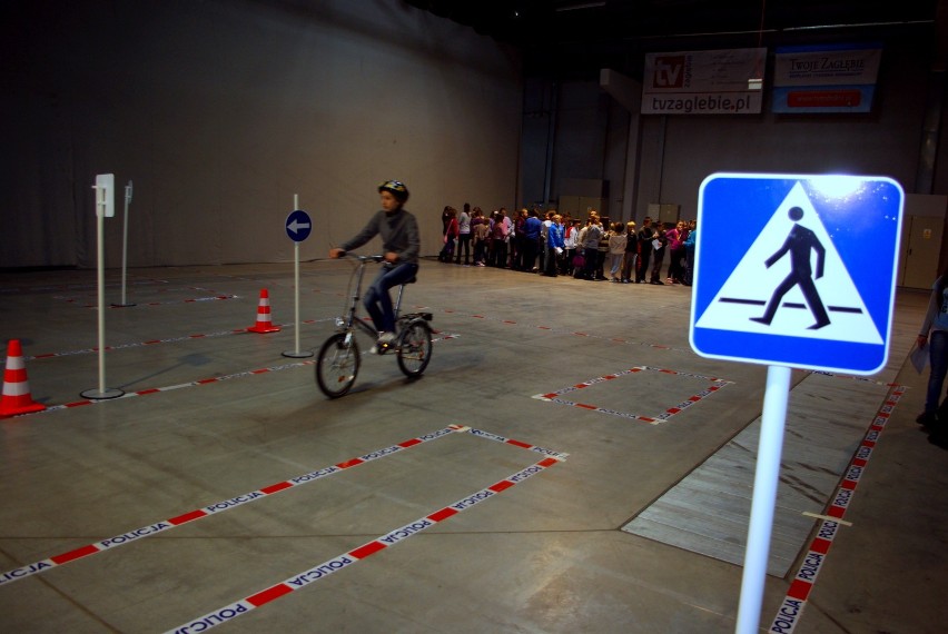 Policjanci ze śląskiej drogówki prezentowali w Expo Silesia...