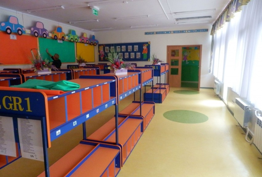 Remonty i inwestycje w szkołach i przedszkolach w Radomsku jeszcze trwają. Nie uda się skończyć przed 1 września