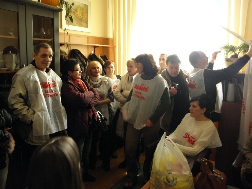 Częstochowa: Solidarność okupowała Urząd Miasta [ZDJĘCIA]