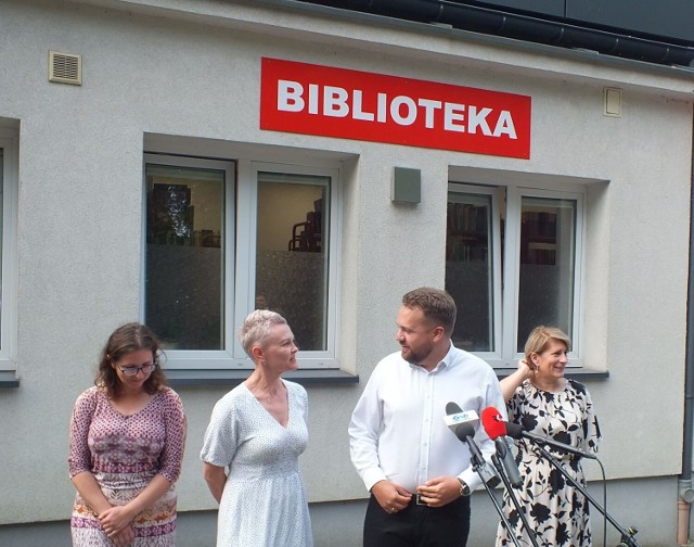 Na otwarciu, od lewej: Wanda Dziubińska, Monika Bojara, Marek Materek, Jolanta Sopińska