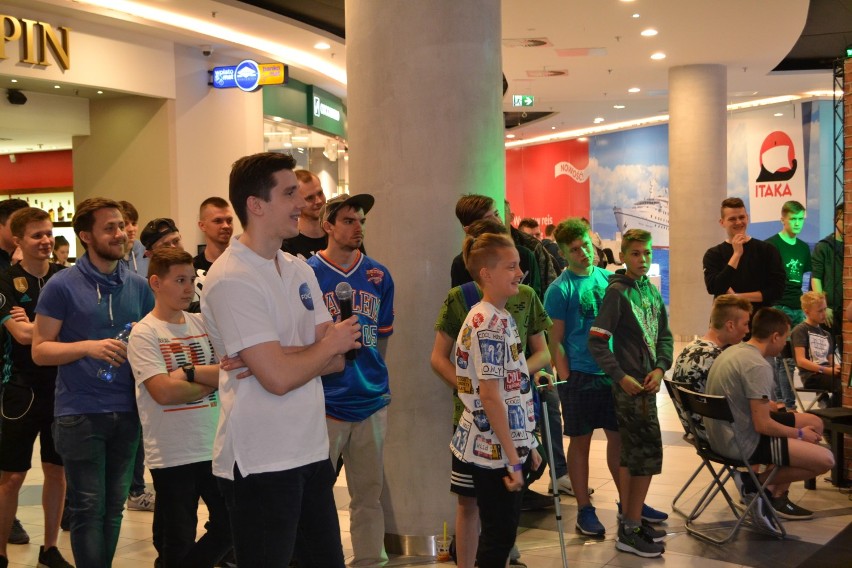 Focus Cup 2018 Rybnik: Turniej FIFA 18 w Focus Park. 96 osób grało w FIFE!