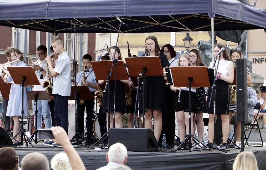 Pierwszy koncert Festiwalu "Lato na Starym Mieście"...