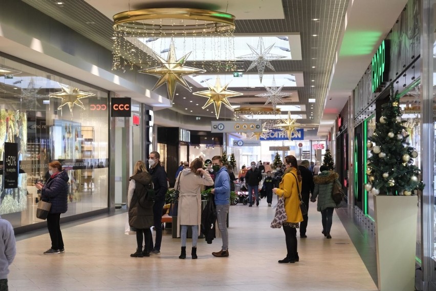 Sklepy w Atrium Copernicus przy ul. Żółkiewskiego w...