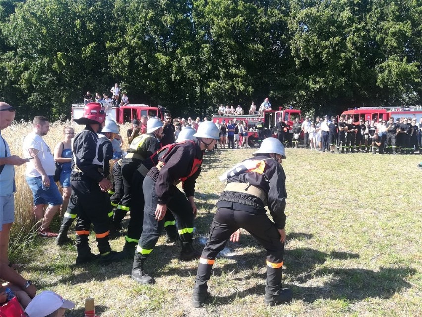 Zmagania drużyn strażackich z gminy Dobrzyń nad Wisłą w Płomianach [zdjęcia]