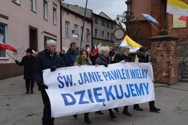 W Kościerzynie odbył się marsz w obronie dobrego imienia św. Jana Pawła II