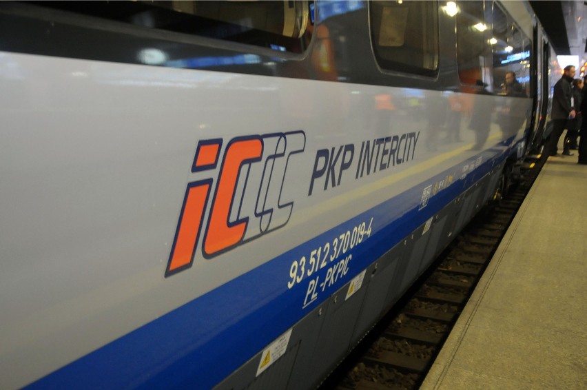 Po burzy na Śląsku zaginął międzynarodowy pociąg PKP Intercity "Chopin". Utknął w lesie