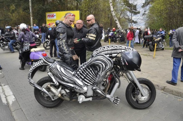 Poznań w sobotę na dobre zaczął sezon motocyklowy 2015. Z polany Harcerza nad Maltą wyjechało ponad 2 tysiące motocyklistów. Do parady jadącej ulicami Poznania dołączali się kolejni.

ZOBACZ WIĘCEJ: Poznań City Run 2015: Sezon motocyklowy otwarty!