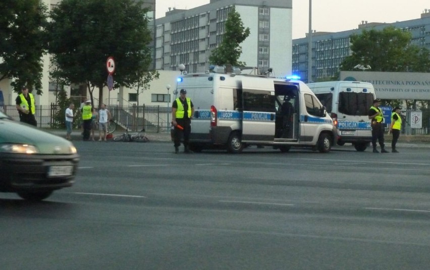 Wypadek rowerzysty na Jana Pawła II w Poznaniu