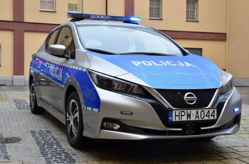 Radiowóz na prąd dla policjantów ze Szczecinka [zdjęcia]