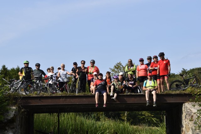 Ponad 30 km pokonali uczestnicy ciekawego rajdu rowerowego  Szlakiem Starych Młynów w okolicy Debrzna