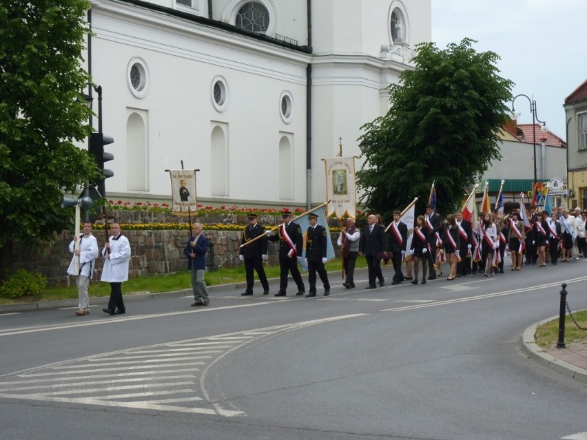 Procesja z relikwiami św. Jadwigi Królowej w Radomsku [ZDJĘCIA]