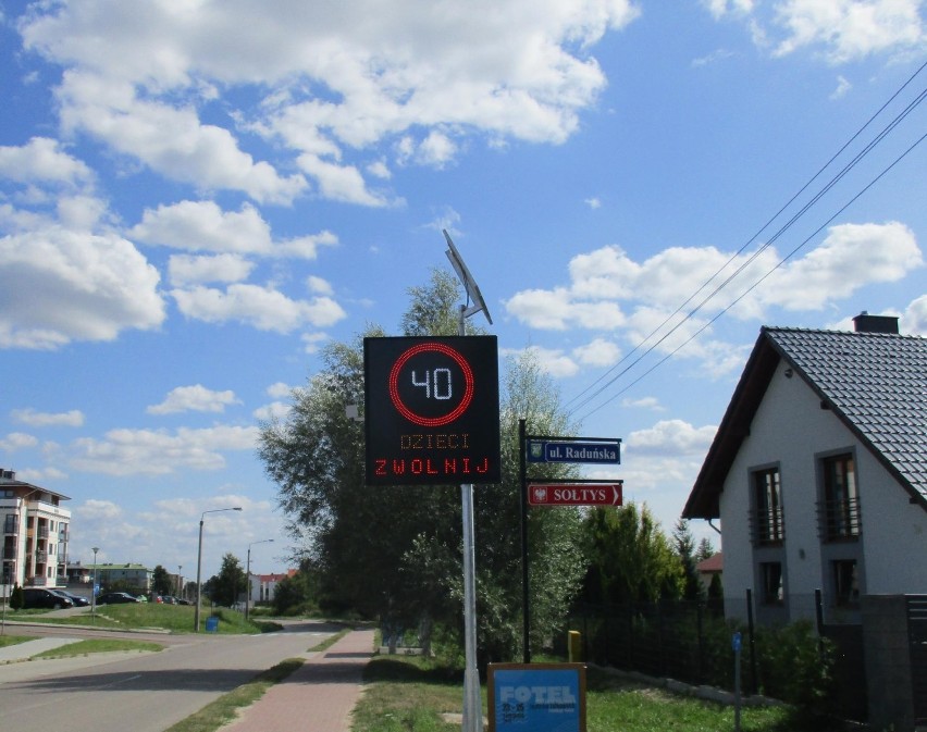 Powiat gdański: Elektroniczne tablice pomiaru prędkości pojawiły się na drogach 