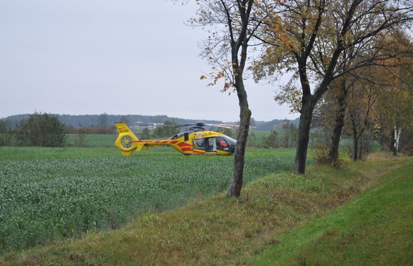 Wypadek na drodze 434 w okolicy Zbrudzewa. Trzy osoby...