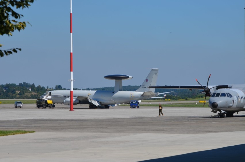 AWACS nad Warszawą. Co samolot wczesnego ostrzegania NATO robi w Polsce?
