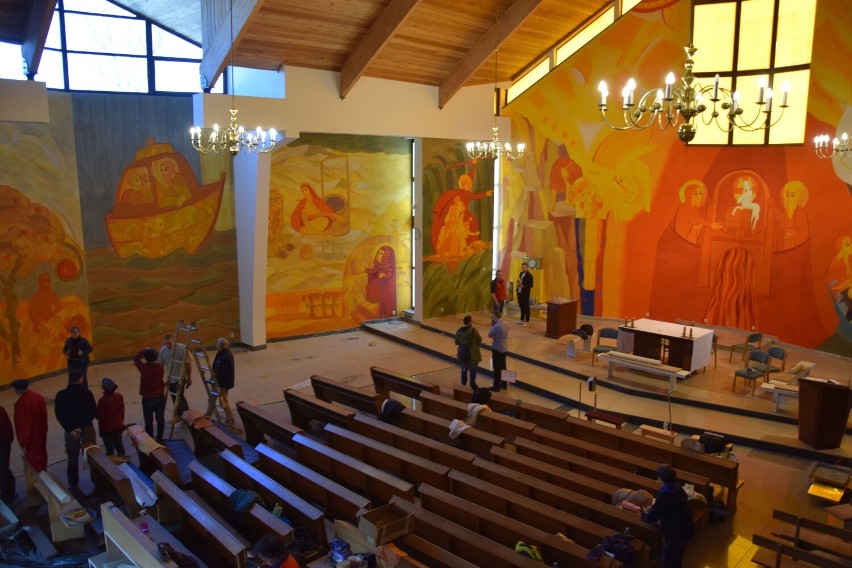 Twórca fresków w kościele w Szczecinku miał krzywdzić kobiety. Proboszcz wstrząśnięty [zdjęcia]