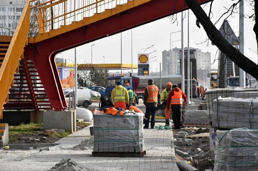 Przebudowa alei Piłsudskiego w Legnicy, w obu kierunkach pojedziemy w piątek [ZDJĘCIA]