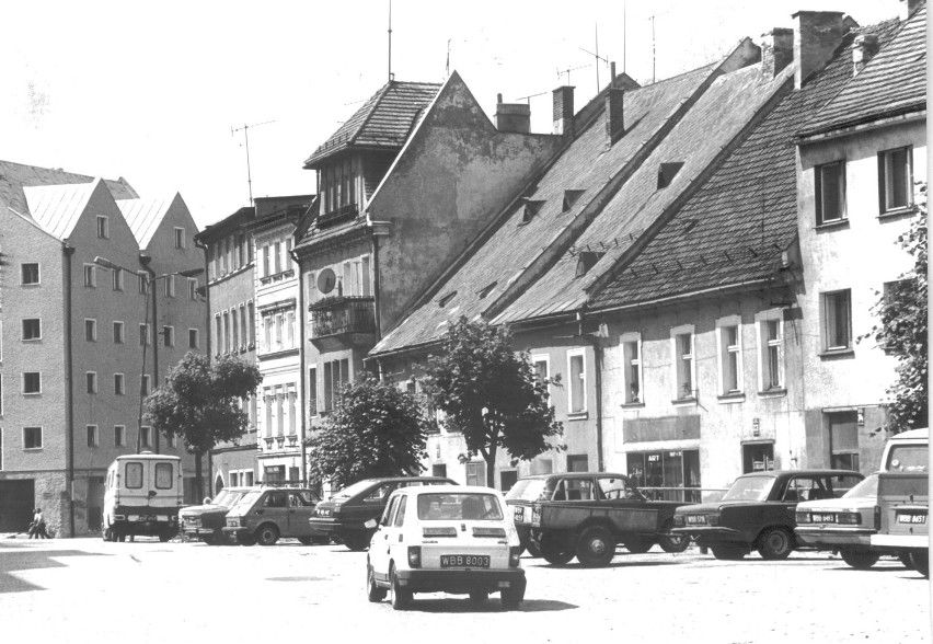 Międzylesie, samochody na Rynku, 1992 r.