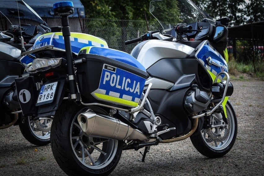 Podkarpacka Policja z nową kolorystyką motocykli bmw [ZDJĘCIA]