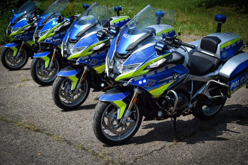 Podkarpacka Policja z nową kolorystyką motocykli bmw [ZDJĘCIA]