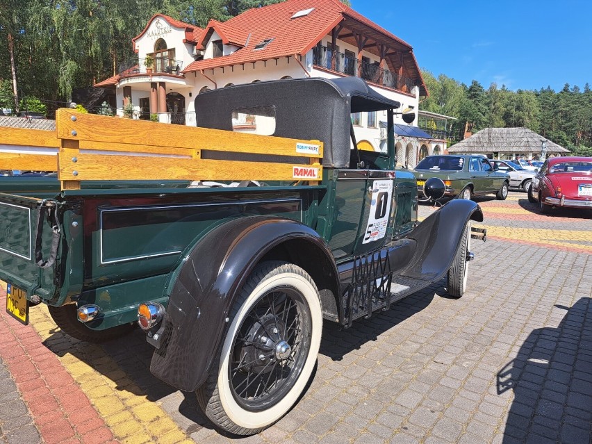 Malutkie Resort i Dwór w Żytnie na trasie 41 Rajdu Częstochowskiego. ZDJĘCIA