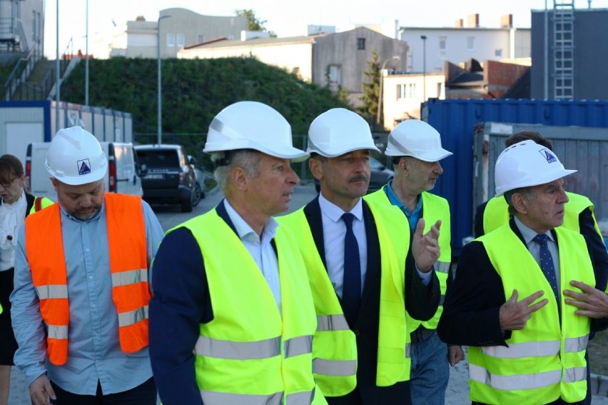 Starostwo powiatowe poinformowało o postępach prac w budynku.