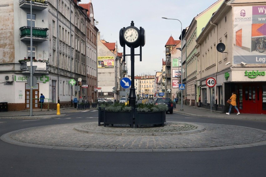 Bynajmniej! W naszym mieście mamy kilkanaście rond. Słynie z...