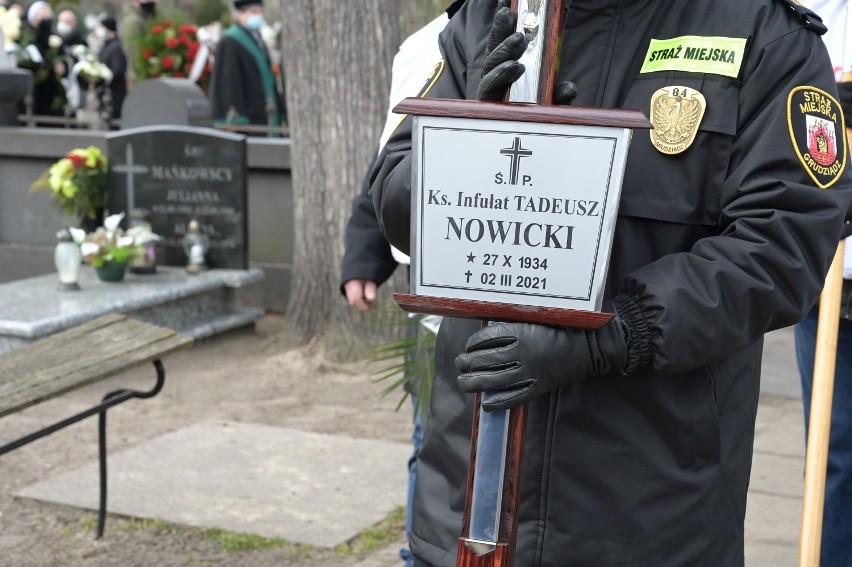 Grudziądz. Pogrzeb księdza infułata Tadeusza Nowickiego w Grudziądzu. Zobacz zdjęcia