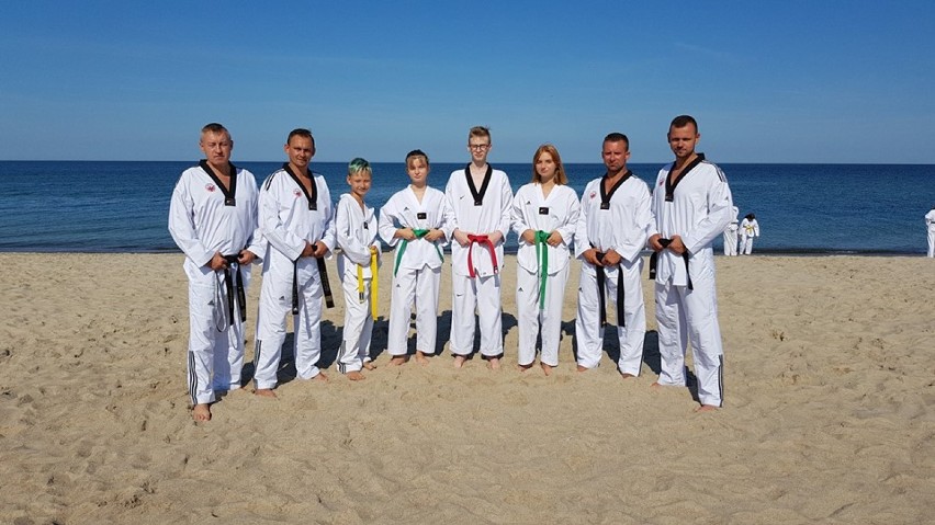 Zawodnicy UKS Taekwondo Pleszew wzięli udział w obozie sportowym w Darłówku. Od września rozpoczynają się treningi w Pleszewie