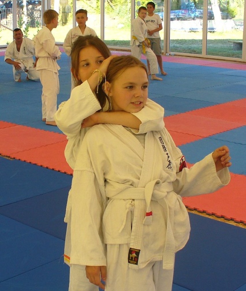 Letni obóz Ashihara Karate dla dzieci, młodzieży i dorosłych w Darłowie 
