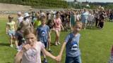 Uczniowie z Zielonej Góry Drzonkowa długo trenowali, aby ten taniec wypadł jak najlepiej. Wielka belgijka na wielki jubileusz Zielonej Góry