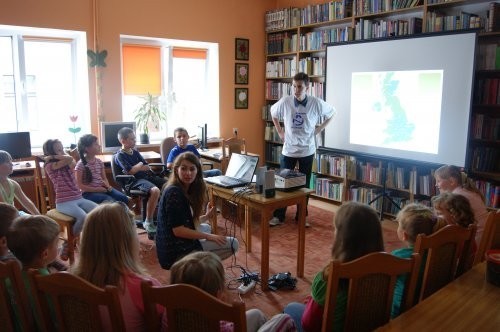 Bojanowo: Biblioteka z wakacyjnymi zajęciami. Dzieci uczyły się angielskiego [ZDJĘCIA]