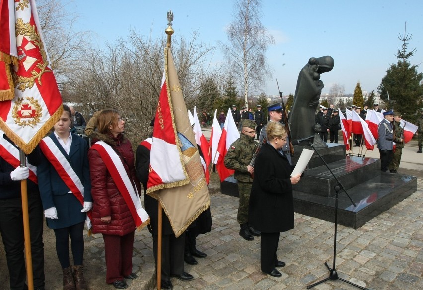 73 rocznica wielkiej zsyłki i Dzień Pamięci Ofiar Zbrodni Katyńskiej [ZDJĘCIA]