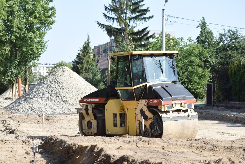 Trwa remont ulicy Żeromskiego. Upał nie wstrzymuje prac