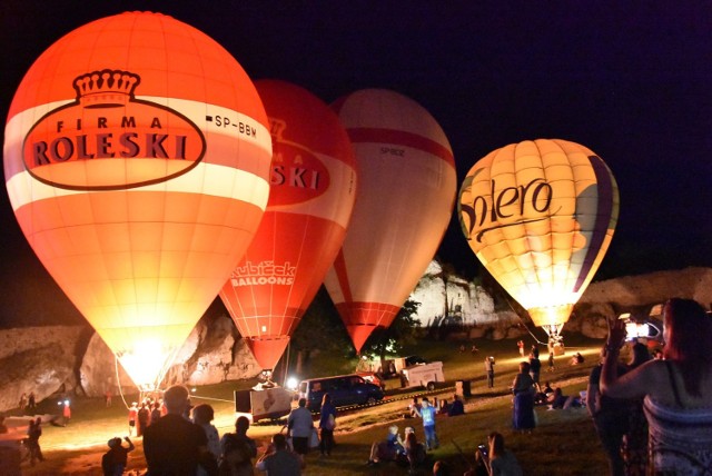 Balonowa Fiesta na Zamkiem Ogrodzienieckim w Podzamczu

Zobacz kolejne zdjęcia. Przesuwaj zdjęcia w prawo - naciśnij strzałkę lub przycisk NASTĘPNE