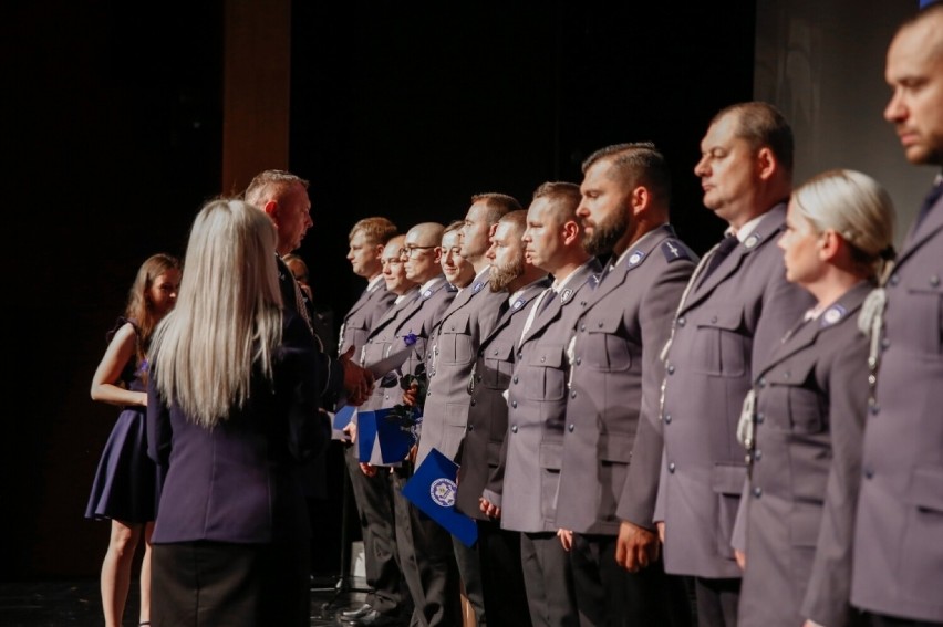 Obchody Powiatowego Święta Policji 2022 w Filharmonii Kaszubskiej w Wejherowie