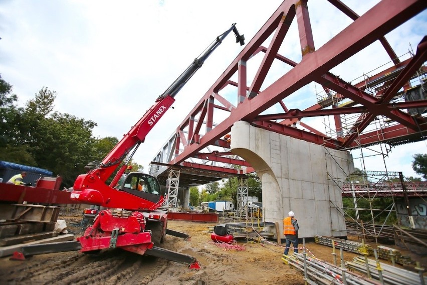 Docelowo wiadukt będzie miał długość 160 metrów.