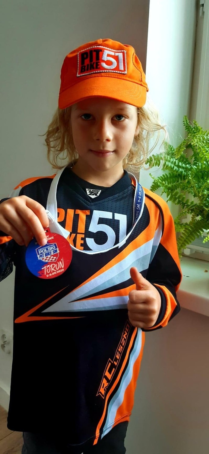 Góra. 6-letni Tymon Andrzejewski z Góry zdobył nominację do tytułu „Ulubieńca Publiczności” w plebiscycie pitbike24.pl [ZDJĘCIA]